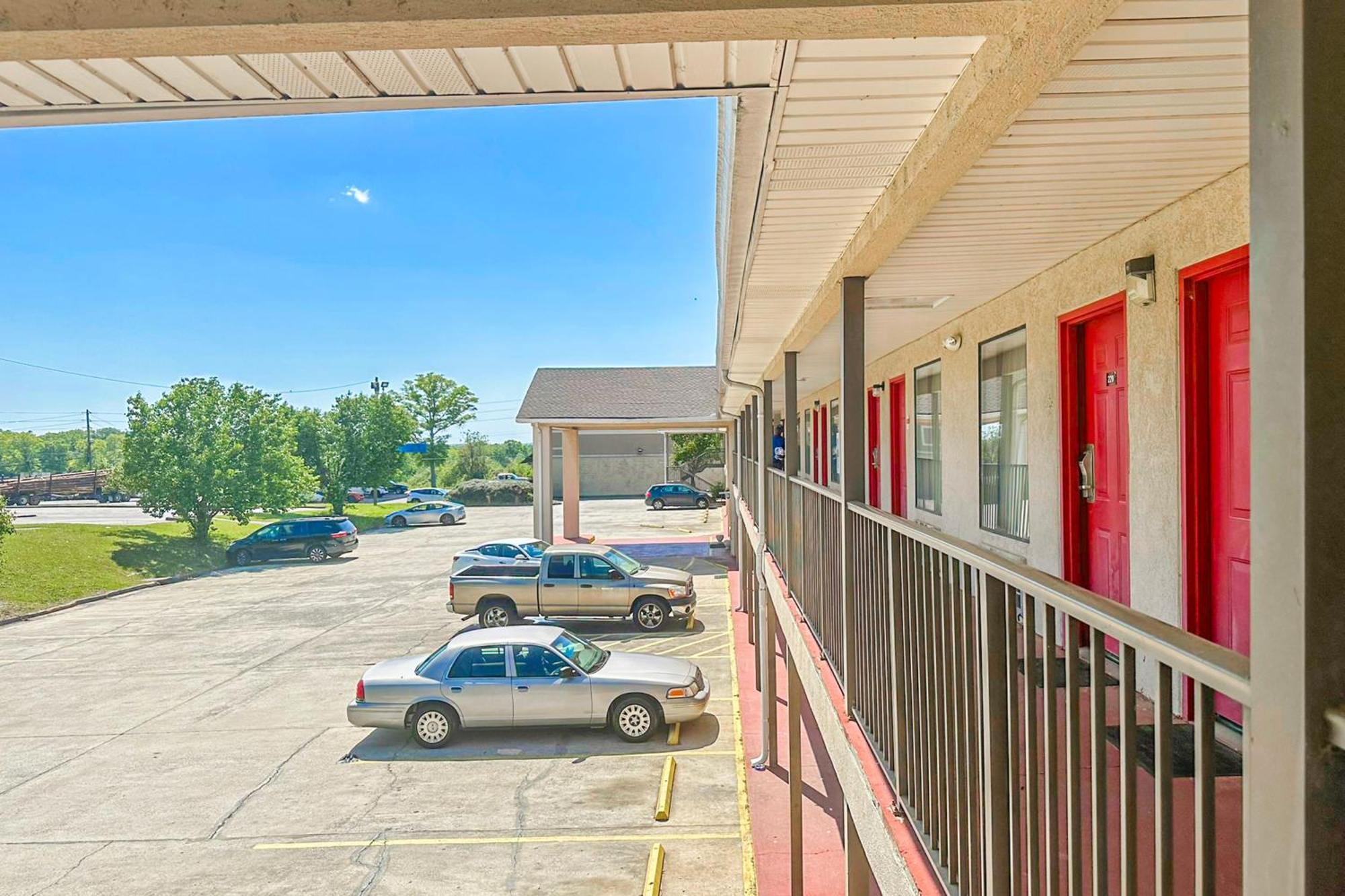Oyo Hotel East Macon I-75 Eksteriør billede